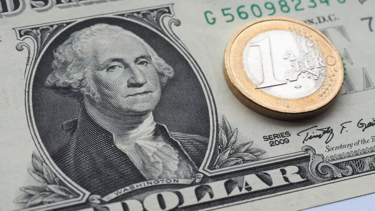 L'euro au plus haut depuis plus d'un an face au dollar