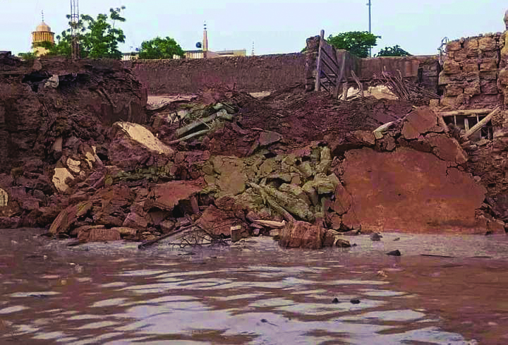 Suite aux inondations occasionnées par les pluies au Mali : *Le chef de l'Etat décrète l’état de catastrophe nationale / *4 milliards de FCFA pour assister les ménages touchés
