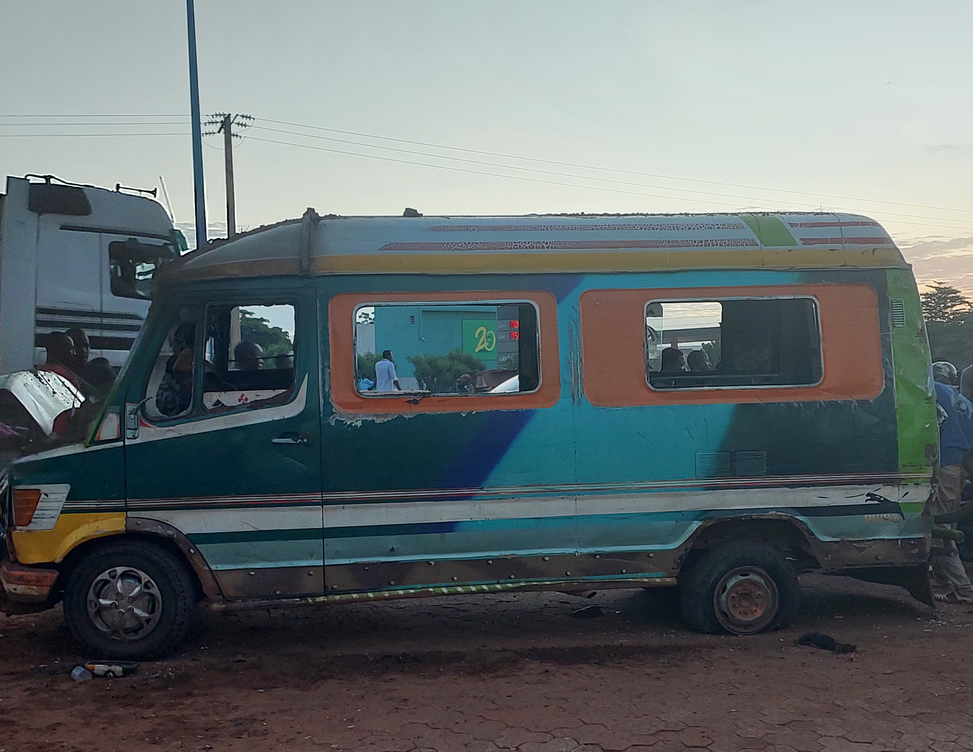 Bamako : Une Sotrama se renverse à l'entrée du Quartier Mali