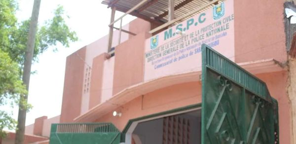 Bamako : Cinq malfrats constitués en bande arrêtés par le Commissariat de Police de Sabalibougou