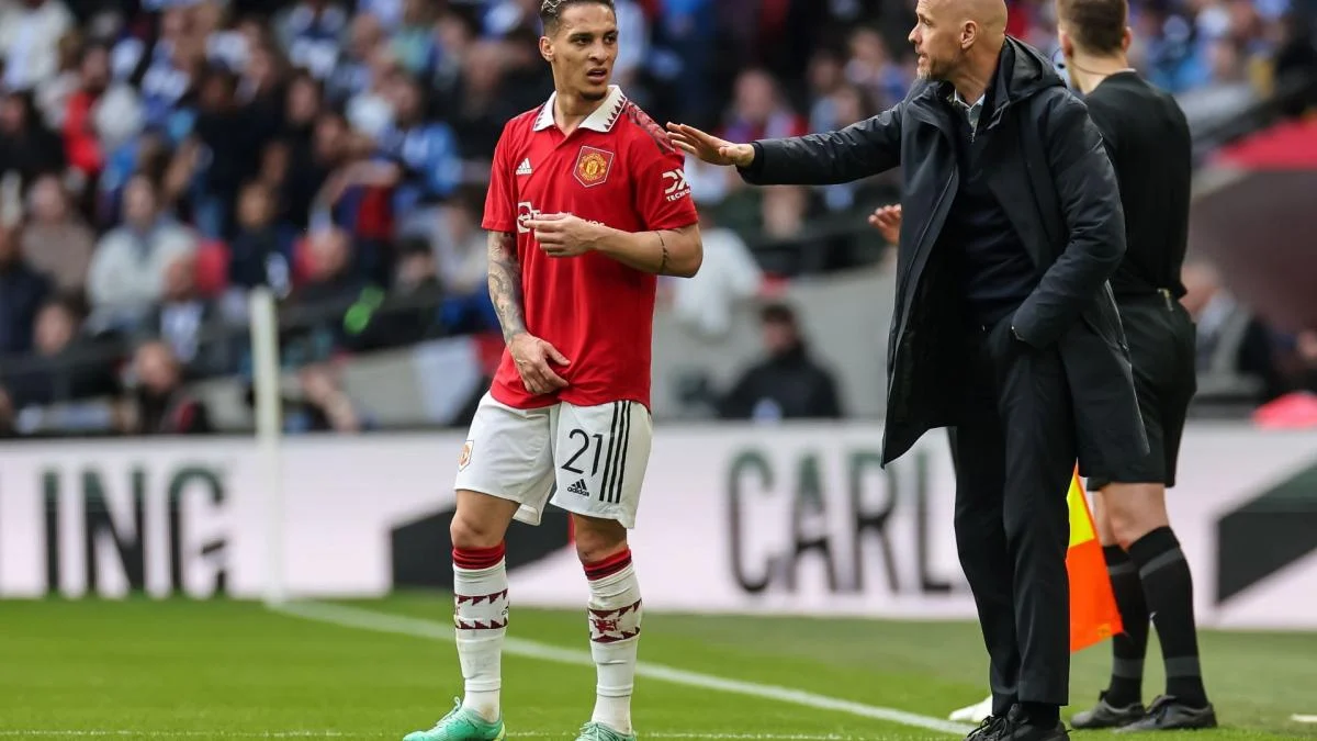 Manchester United : Erik Ten Hag lance un avertissement à Antony