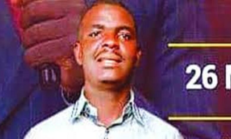 Un prophète arrêté pendant le culte pour avoir embrassé une fidèle