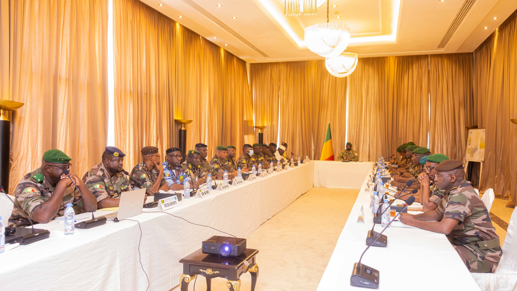 Attaque terroriste à Bamako : Réunion de réévaluation du dispositif sécuritaire en cours au Mali