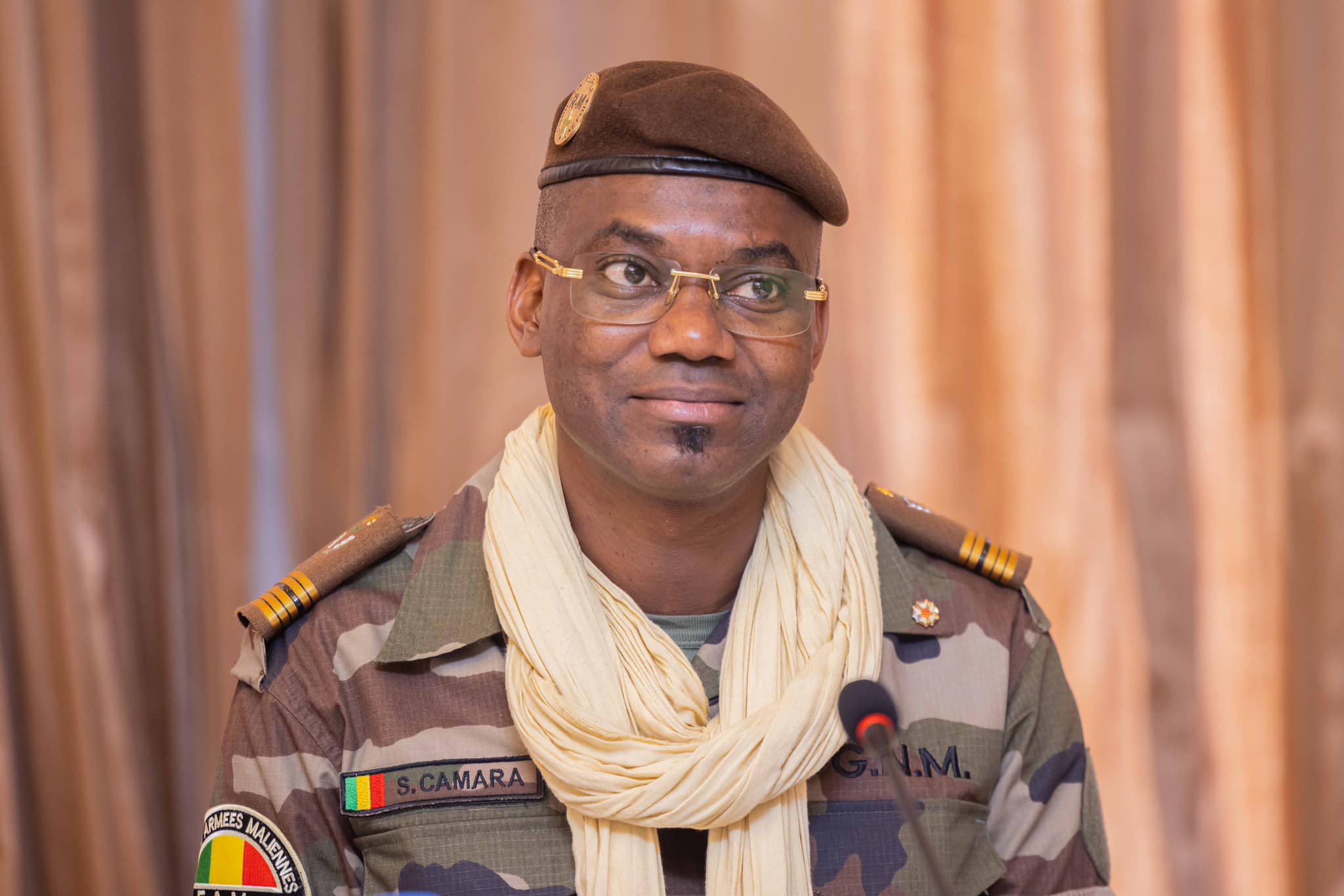 Colonel Sadio Camara, ministre de la défense et des anciens combattants: la hiérarchie travaille à la libération des militaires pris en otage
