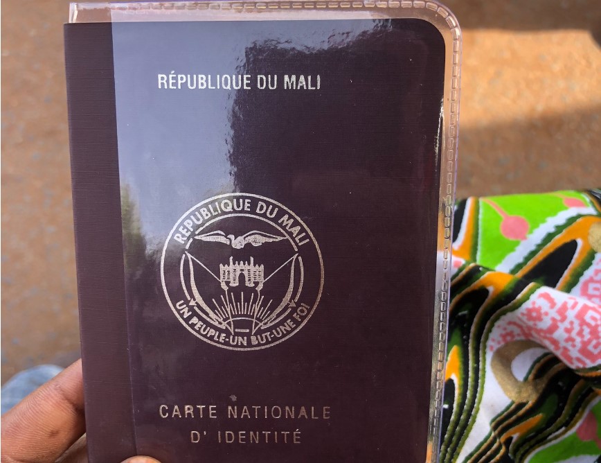 Cartes d’identité nationales : Entre aveu d’incompétences et filon entretenu