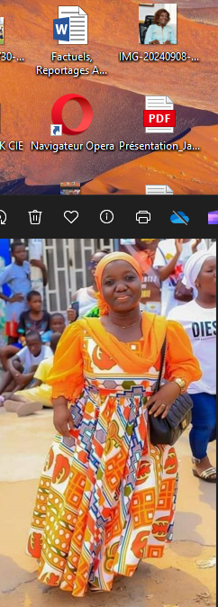 Des Ivoiriens de petite taille participent à un forum au Mali