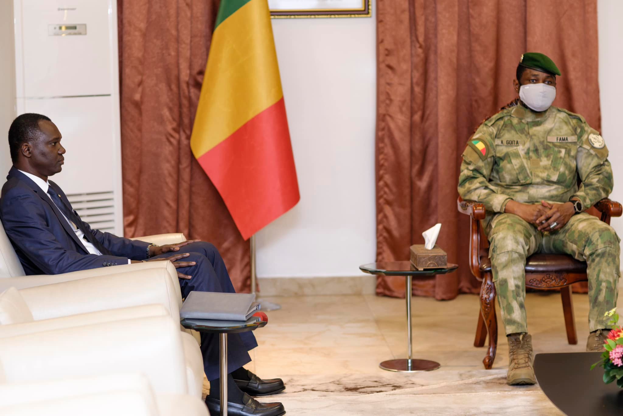 Le Président de la Transition reçoit deux nouveaux ambassadeurs du Mali