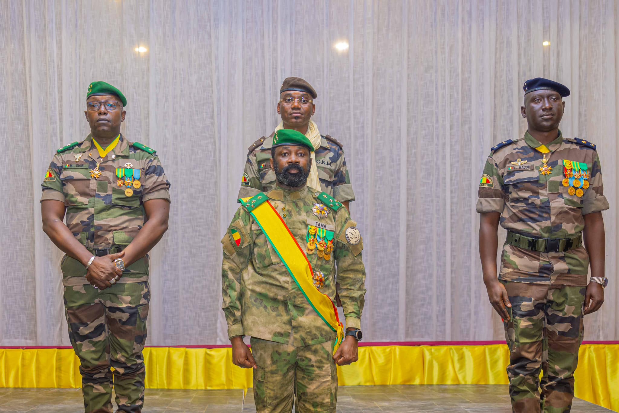 Sans Tabou: élévation des 5 colonels : loin d’une auto-promotion