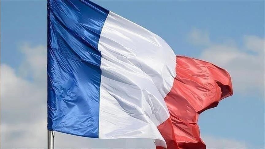 "Confettis d'un empire colonial" : Claudy Siar critique le traitement de l'Outre-mer par la France