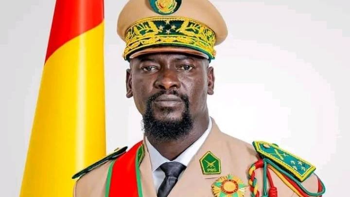 Guinée : Mamadi Doumbouya s'attribue le grade de  général 5 étoiles