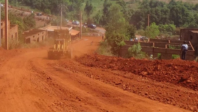 Dégradation de la route de Kouliniko plateau : La population au secours