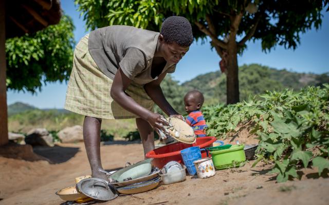 Tâches domestiques et des soins non rémunérés : Un domaine à valoriser et à prendre en compte au sein de l’économie nationale