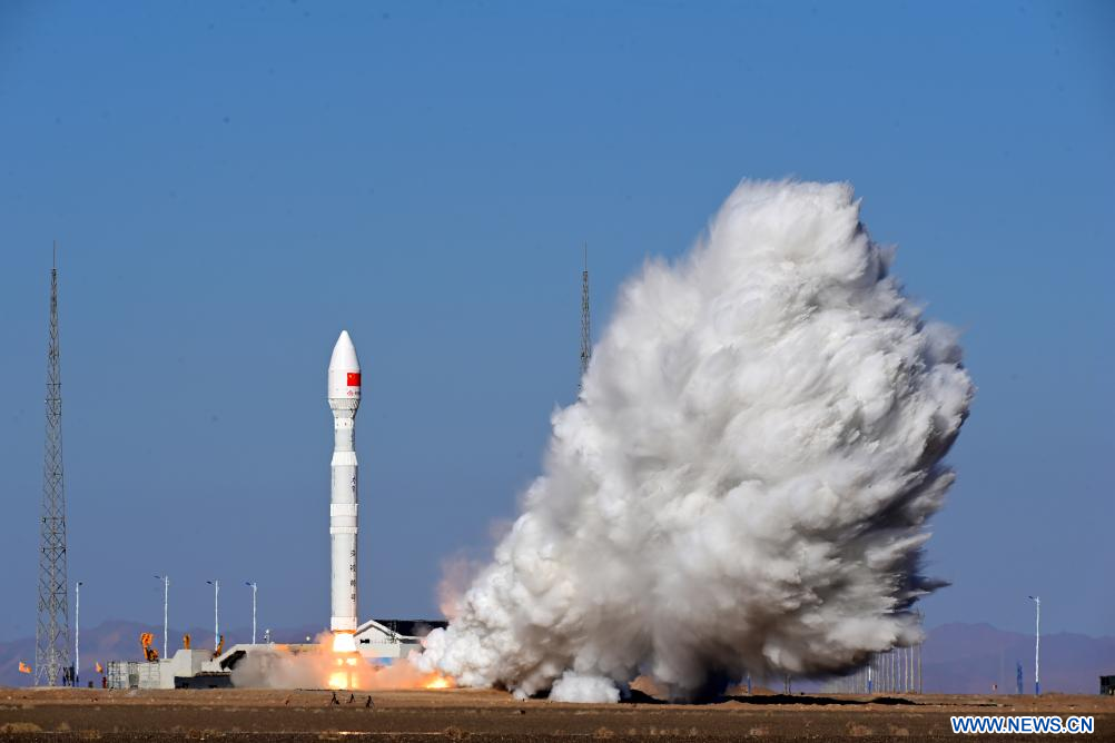 La Chine lance la fusée porteuse commerciale Lijian-1 Y5 avec 15 satellites en orbite