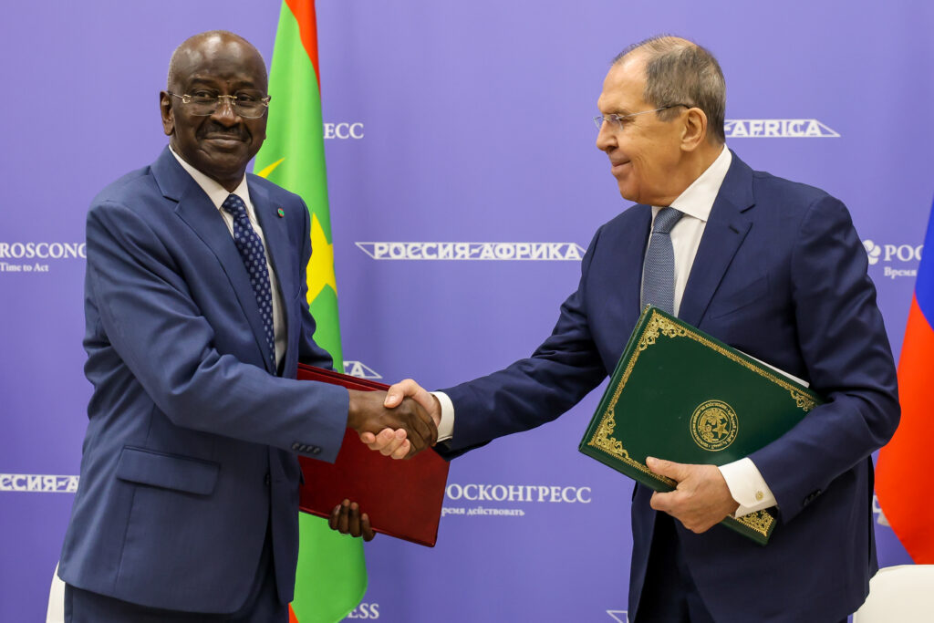 Le ministre mauritanien des Affaires étrangères rejette les allégations concernant la présence de militaires ukrainiens dans la république