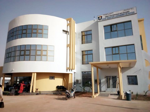 Saisie spectaculaire des Douanes Maliennes : une tonne d’explosifs à Bamako