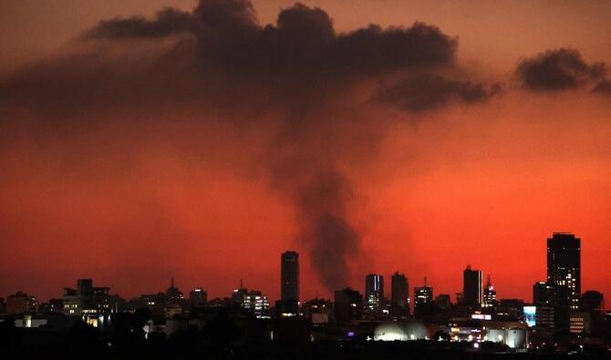 Israël élargit ses frappes aériennes, tuant des familles entières