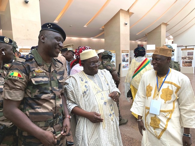 Célébration des autorités et légitimités traditionnelles : Puiser dans les racines culturelles pour bâtir un futur solidaire et harmonieux