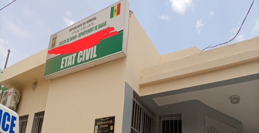 Sénégal : les autorités réfutent les accusations sur l’état civil