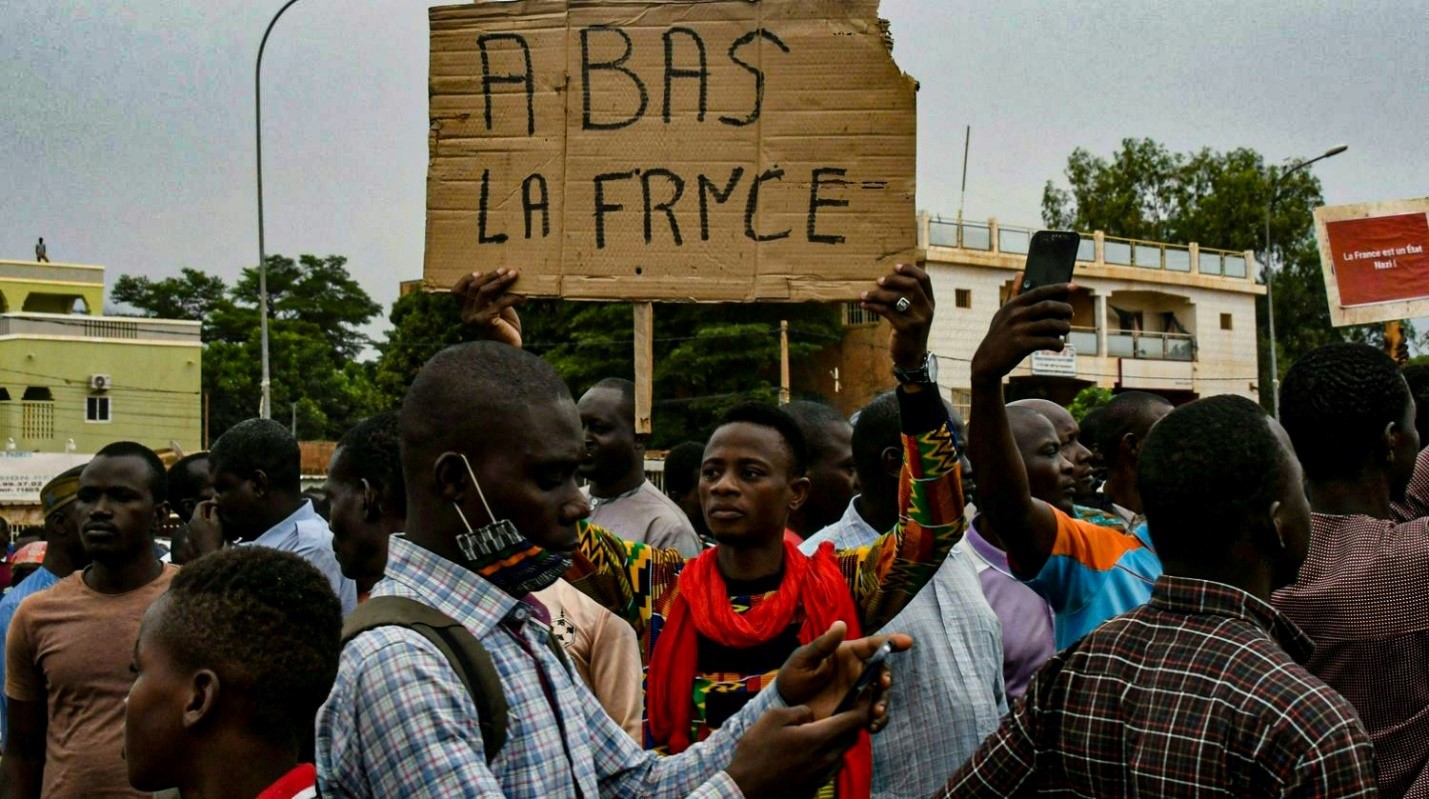 Présence militaire française : les Sénégalais réclament le retrait du contingent français