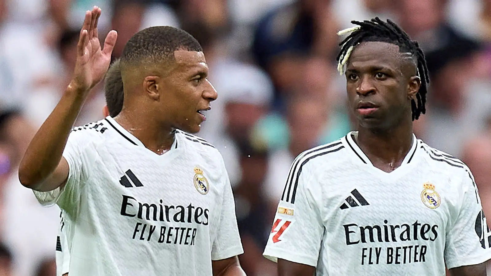 "Condamné à s’entendre avec Vinicius": la presse espagnole fait le bilan des 100 premiers jours contrastés de Mbappé au Real Madrid