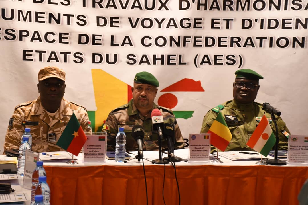 Validation des spécifications techniques harmonisées des documents de voyage et d’identité de la Confédération des Etats du Sahel (AES) : Bamako a abrité la première rencontre des Ministres de la sécurité