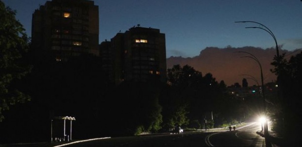 Au moins un million d'Ukrainiens dans le noir après une attaque "massive" russe