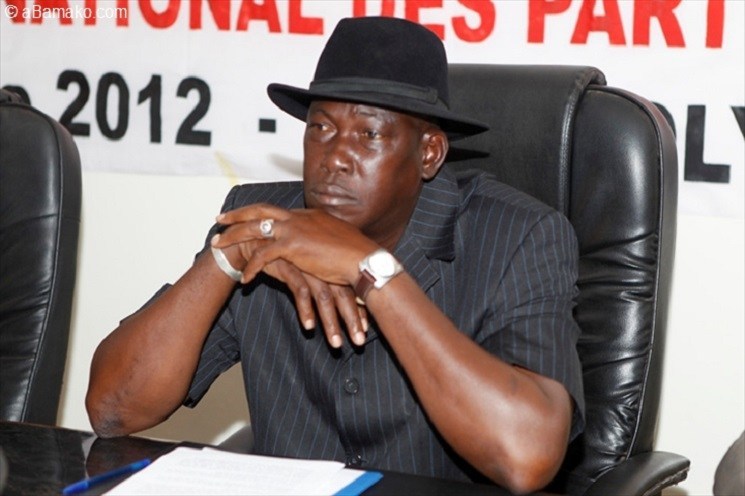 Condamne à payer pres de 8 milliards f cfa au titre de remboursement du montant «détourné» dans l’affaire des cotoncultureurs : Les comptes de Bakary Togola saisis !