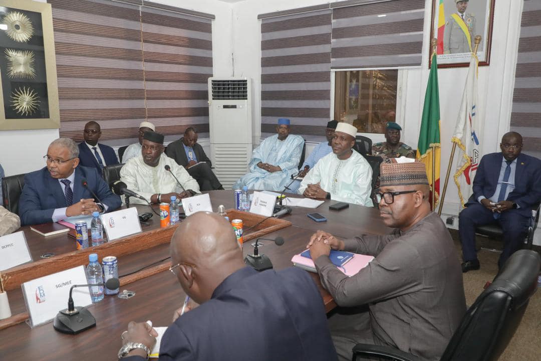 Crise énergétique : Le premier ministre sur tous les fronts 