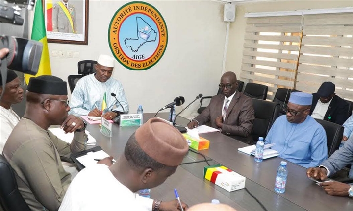 Le PM Abdoulaye Maiga a rencontré la classe politique : L’AIGE va-t-elle prendre le relais pour une relance du processus électoral ?