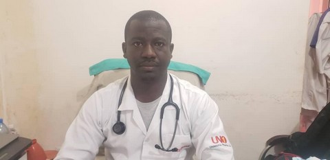 Dr. Charles Dara, Praticien à l’hôpital du Mali : “La dengue tue, consultez vite devant tout cas de fièvre en ces temps…”