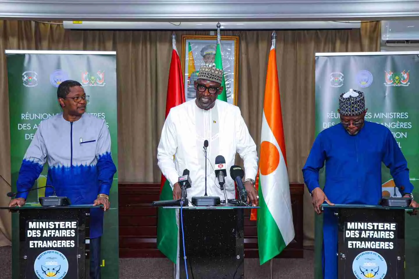 Communiqué des États du Sahel (AES) sur la libre circulation des personnes et des biens