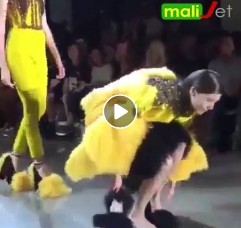 Quand les mannequins sont trahis par leurs chaussures