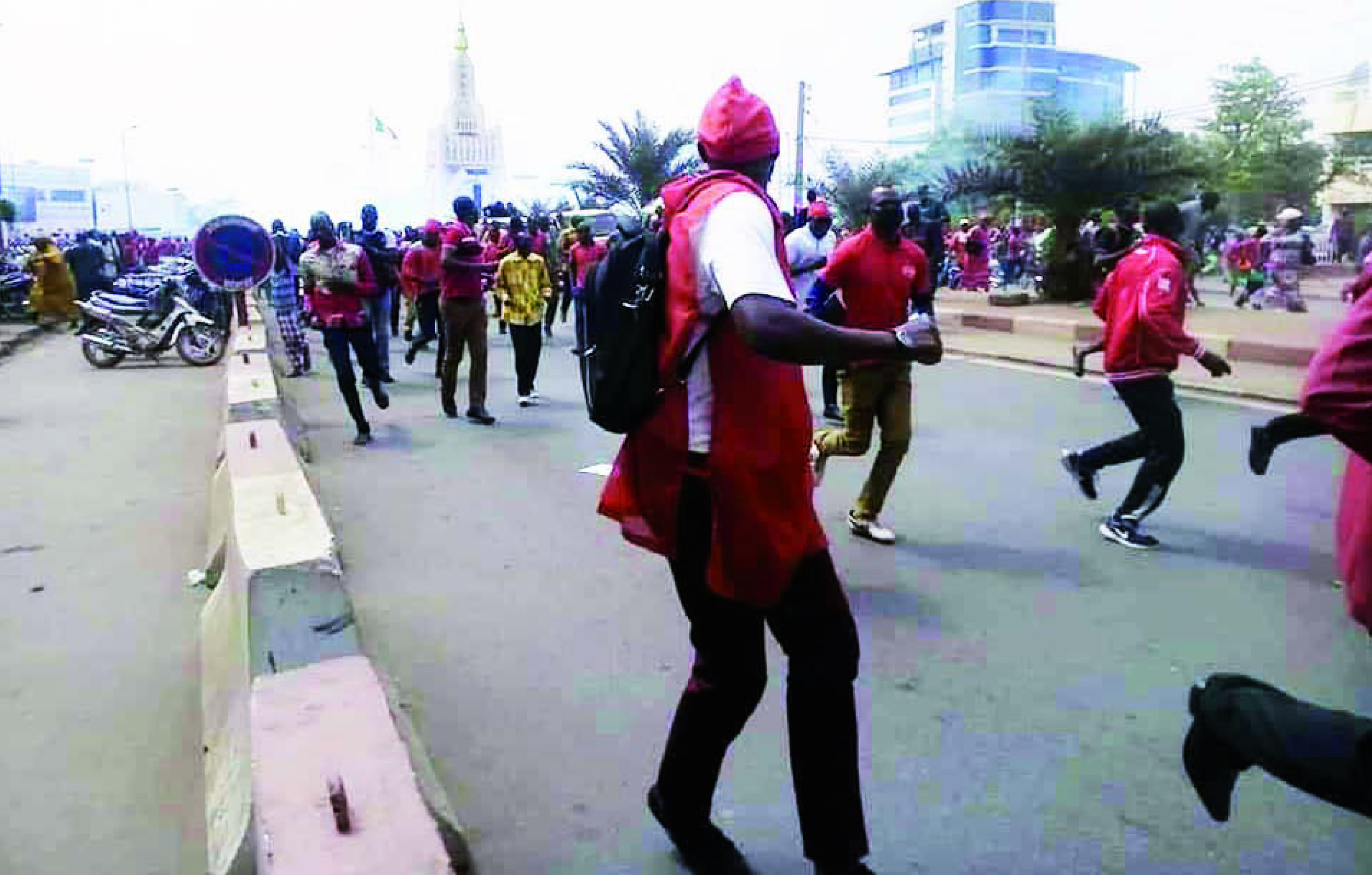 Marche des enseignants hier à Bamako :  La police charge violemment les manifestants