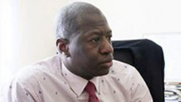 L’avocat et ancien garde des sceaux, ministre de la justice du Mali, Me MAMADOU ISMAÏLA KONATE s’adresse à ALPHA CONDÉ, son ancien client qu’il a défendu par le passé, lorsque celui-ci a été arrêté, jugé et condamné par le régime de LANSANA CONTÉ en Guiné