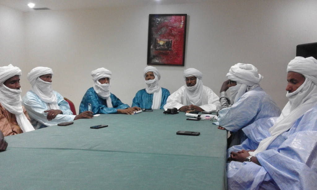 Sans Tabou: le Poker menteur des mouvements signataires