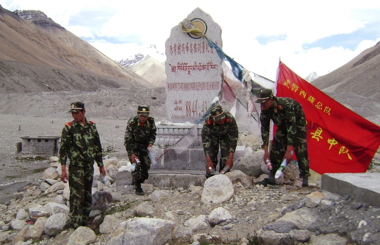 Améliorer les mécanismes, protéger l'écologie fragile du mont Qomolangma