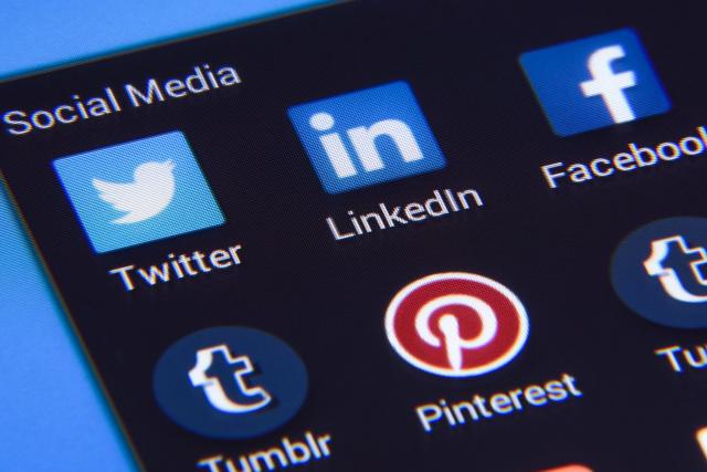 Fake news sur les réseaux sociaux : des proportions inquiétantes