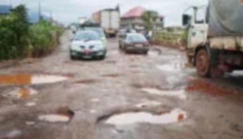 Mauvais état des routes : La jeunesse de Mountougoula bloque toutes les voies d’accès à la commune