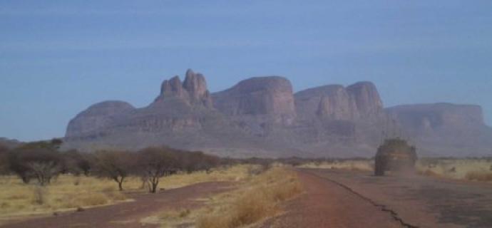 Pour réclamer la sécurité : Des jeunes bloquent le tronçon Sevaré-frontière-Burkina Faso