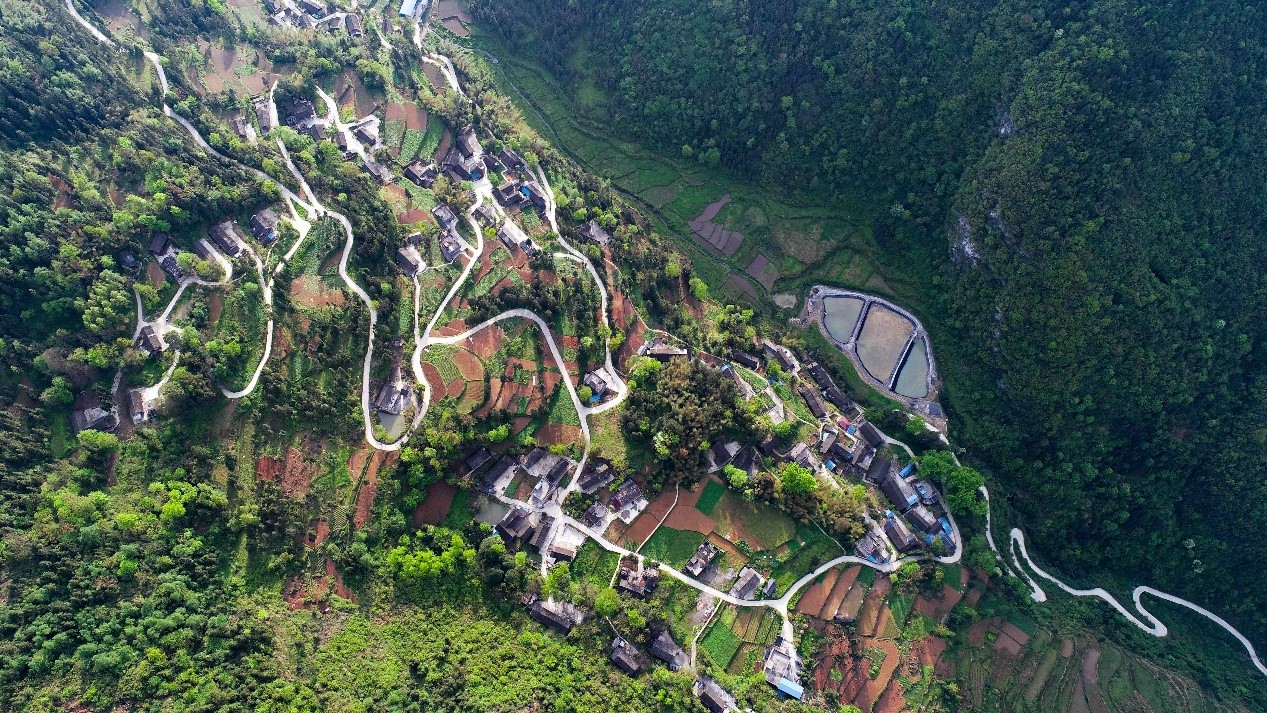 Surmontons l'impact de l’épidémie et poursuivons la lutte contre la pauvreté