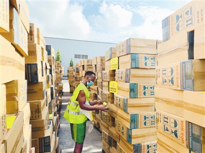 Les ressortissants chinois et leurs amis africains luttent contre l’épidémie ensemble