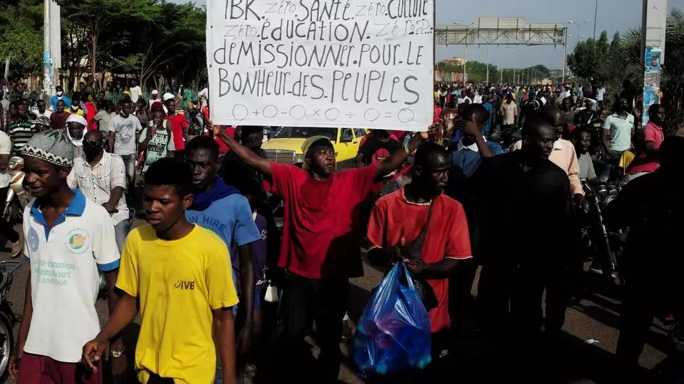 Mali: le président IBK reçoit des élus contestataires, sans solution à la sortie