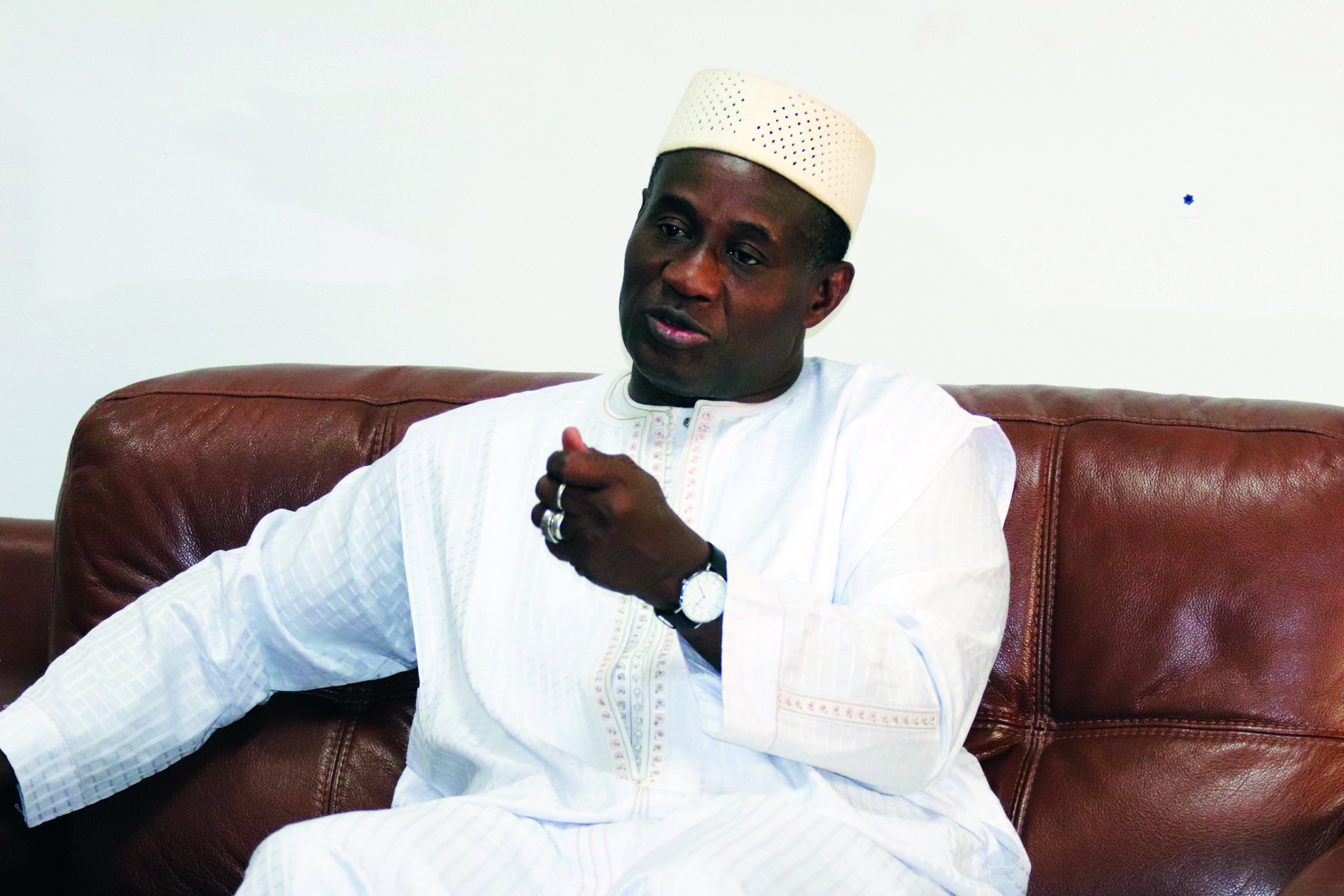 Yaya Sangaré, Ministre de la Communication, Porte-parole du Gouvernement sur la crise scolaire : « Le Gouvernement reconnait la légalité de la revendication des enseignants, mais…»